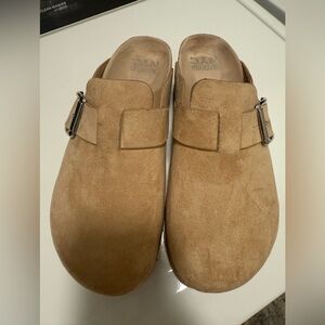 Elegant Tan Suede Women's Mules